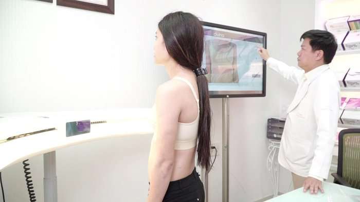 Bác sĩ Nguyễn Phan Tú Dung trực tiếp tư vấn, thăm khám nâng ngực giúp tôi thực hiện hóa giấc mơ đời mình.