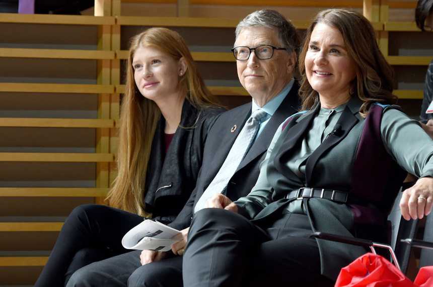 Bill Gates rất nghiêm khắc với các con trong việc dùng thiết bị điện tử.