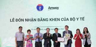 Amway Việt Nam nhận Bằng Khen của Bộ Y Tế do có nhiều đóng góp trong việc cải thiện tình hình dinh dưỡng cho trẻ em Việt Nam.