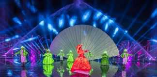 Siêu quần thể hàng đầu Đông Nam Á “chiêu đãi” du khách những gì trong đêm không ngủ đầu tiên?