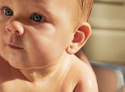 Gợi ý quy trình chăm sóc làn da nhạy cảm cho trẻ sơ sinh