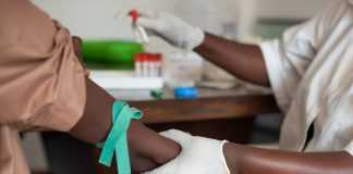 Vòng âm đạo giúp phụ nữ châu Phi ngăn ngừa virus HIV