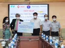 Bệnh viện FV tặng trang thiết bị và máy móc trị giá 1 tỉ đồng phòng chống Covid-19