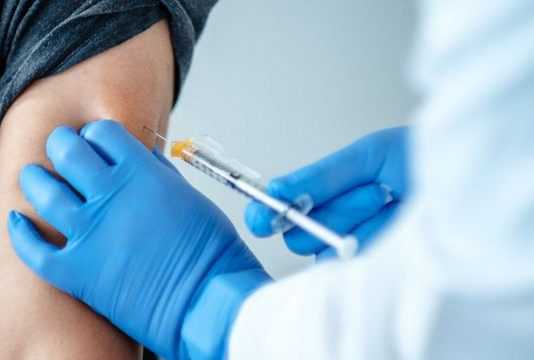Không có cách nào kiểm soát đại dịch COVID -19 nếu không có vaccine