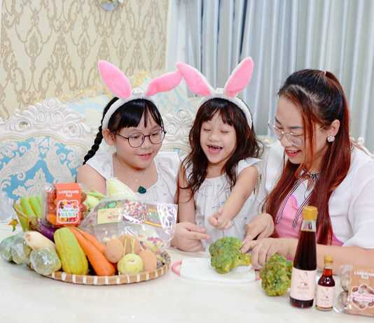 Mẹ ơi, con nhớ cơm nhà!