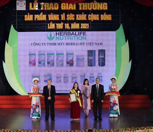 Herbalife Việt Nam tiếp tục nhận Giải Thưởng “Sản phẩm vàng vì sức khỏe cộng đồng”