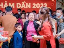Khai xuân Nhâm Dần, dược phẩm Hoàng Hường gặp gỡ và tri ân cha mẹ nhân viên