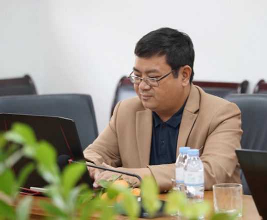 Giáo dục thế nào khi phát hiện con xem phim, ảnh nhạy cảm?