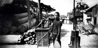 Triển lãm “Gánh hàng rong”