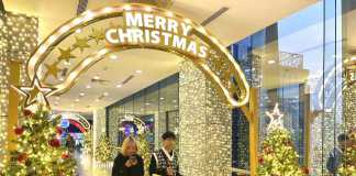 Người dân tấp nập đi “săn hàng” giá tốt tại Vincom Black Friday 2022