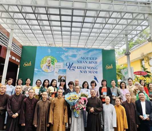 Ra mắt sách Một kiếp nhân sinh và Nơi khát vọng nảy mầm của Sư cô Thích Nữ Nhuận Bình