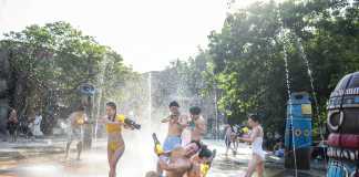 Phiêu lưu thế giới ngay tại VinWonders Nha Trang với siêu phẩm giải trí mới Rạp phim bay