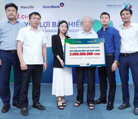 Manulife Việt Nam chi trả 3,6 tỷ đồng quyền lợi bảo hiểm cho khách hàng ở Nghệ An