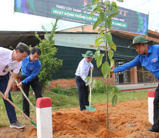 “Triệu cây xanh-Vì một Việt Nam Xanh” trồng mới 6.000 cây xanh tại tỉnh Long An, tạo mảng xanh đô thị