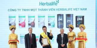Lần thứ tám liên tiếp các sản phẩm Herbalife Việt Nam được trao giải thưởng “Sản Phẩm Vàng Vì Sức Khỏe Cộng Đồng năm 2023”
