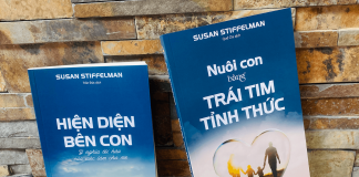 “Hiện diện bên con” – cuốn sách vô cùng sâu sắc dành cho các bậc cha mẹ
