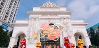 Hàng vạn người dân đổ về các TTTM Vincom khai xuân Giáp Thìn