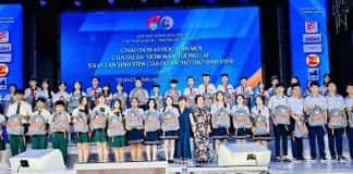 Quỹ học bổng Vừ A Dính trao 440 suất học bổng cho học sinh, sinh viên