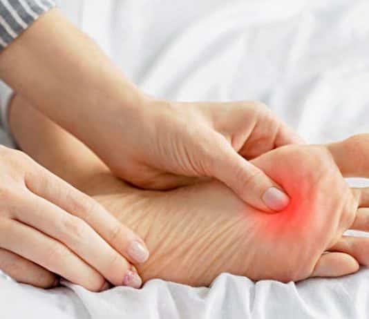 Tê tay chân là dấu hiệu nguy hiểm, làm sao để giữ ấm khi trời lạnh?