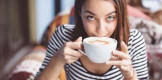 Cà phê gây đau đầu hay giảm đau đầu?