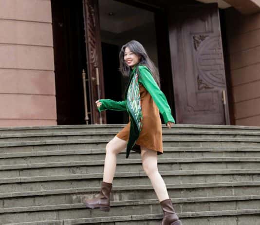 Nid Scarf – Nét Cổ Điển Thăng Hoa Trong Thời Trang Hiện Đại