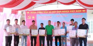 Công ty Cân Hoa Sen tặng Cân Đồng Hồ Lò Xo cho Hội Nông Dân ở Bình Phước