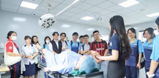 Hơn 500 học sinh tham gia Ngày hội Open Day của Trường Đại học Văn Lang