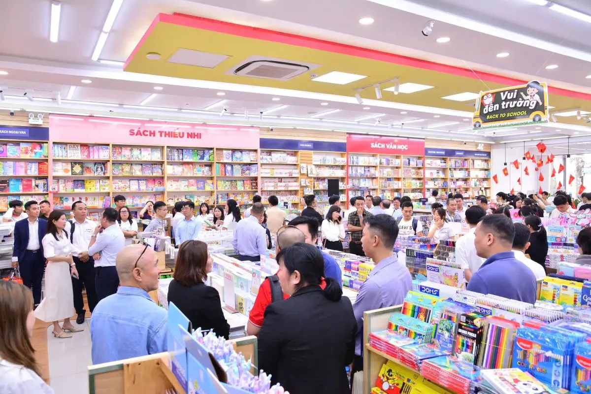 Phu nu hien dai fahasa nguyen anh thu 02