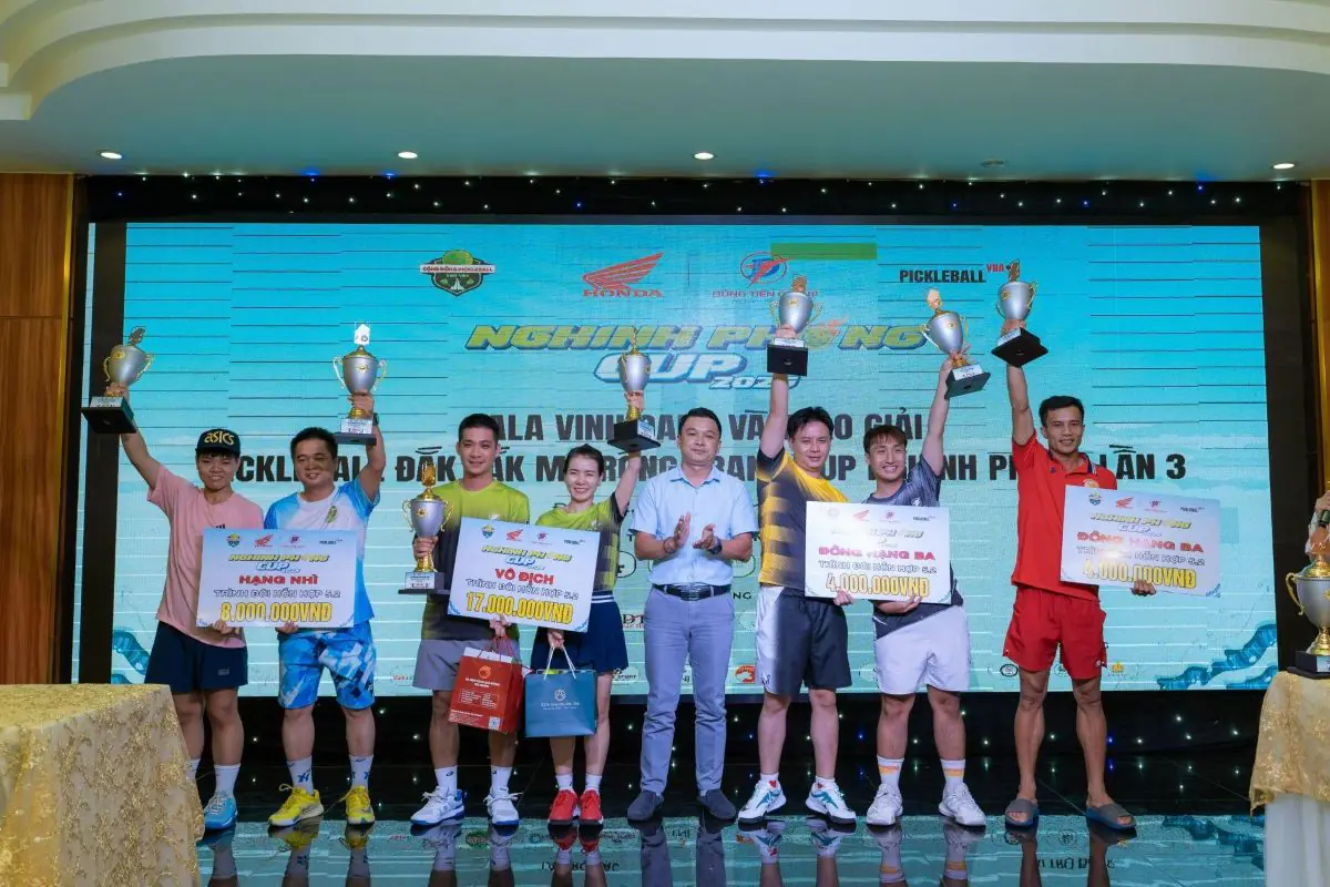 Phu nu hien dai ASTA HEALTHCARE USA pickleball 1 09