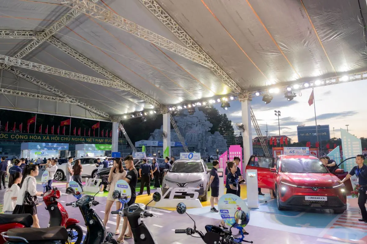 “Ngày hội thu xăng đổi điện” quay trở lại tại 3 miền 8