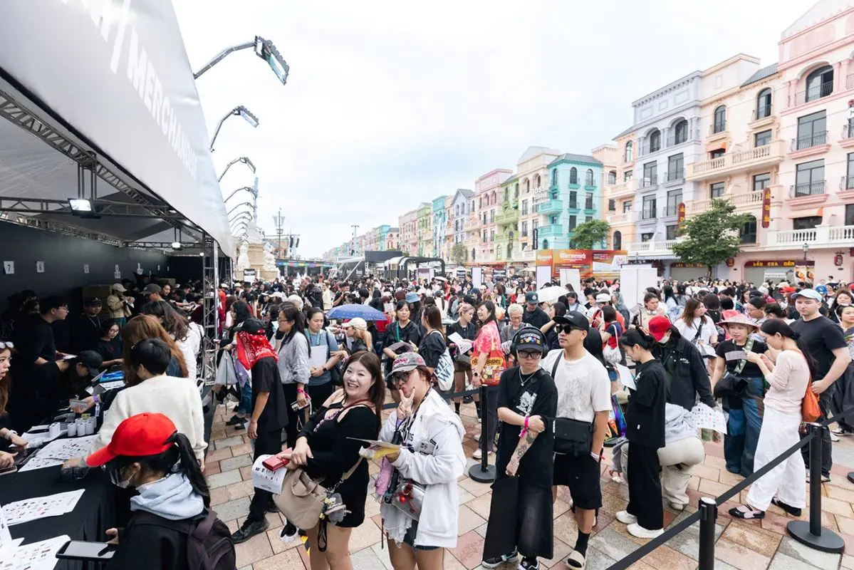 Phu nu hien dai G DRAGON 2025 WORLD TOUR 01