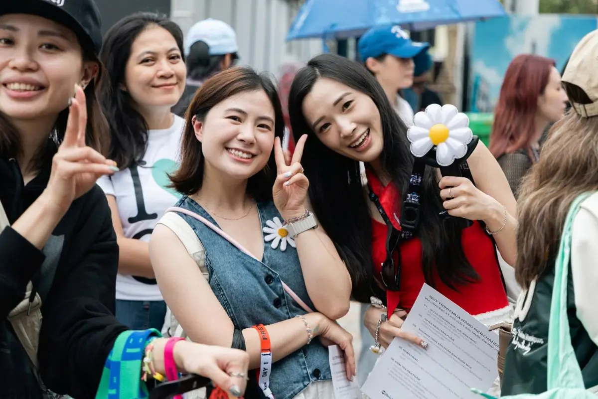 Phu nu hien dai G DRAGON 2025 WORLD TOUR 05