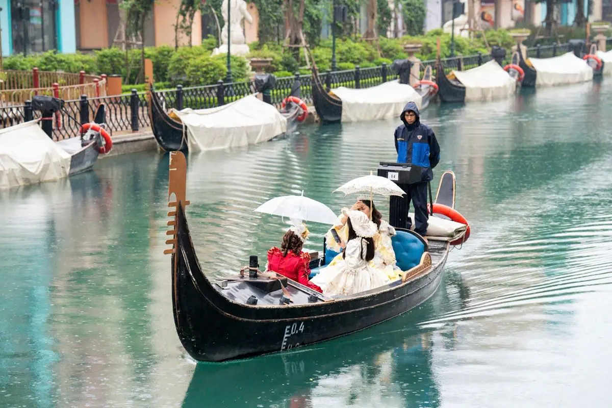 Phu nu hien dai G DRAGON 2025 WORLD TOUR 06