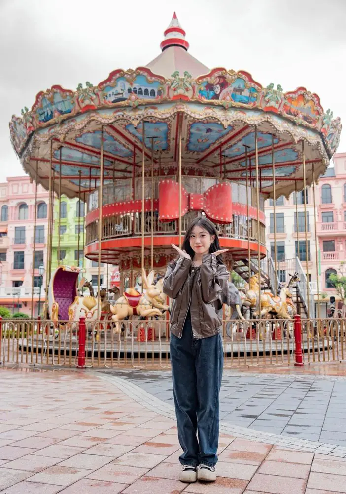 Phu nu hien dai G DRAGON 2025 WORLD TOUR 08