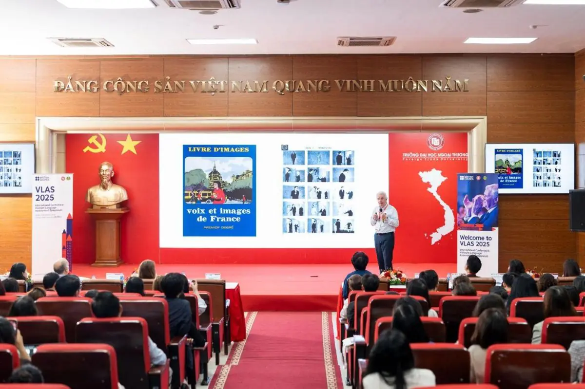 Phu nu hien dai VLAS 2025 05