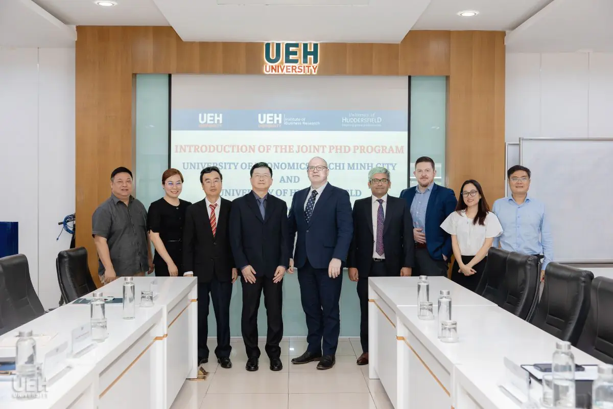 ĐH Kinh tế TP. HCM muốn nâng tầm nghiên cứu theo chuẩn mực Quốc tế 4 Phu nu hien dai dai hoc kinh te 02