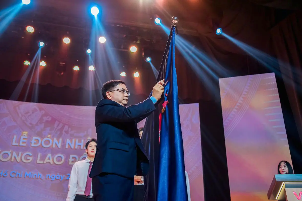 Phu nu hien dai dai hoc van lang 03 1