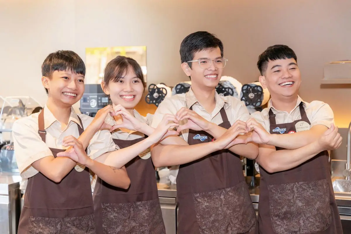 Phu nu hien dai tra sua chagee 02