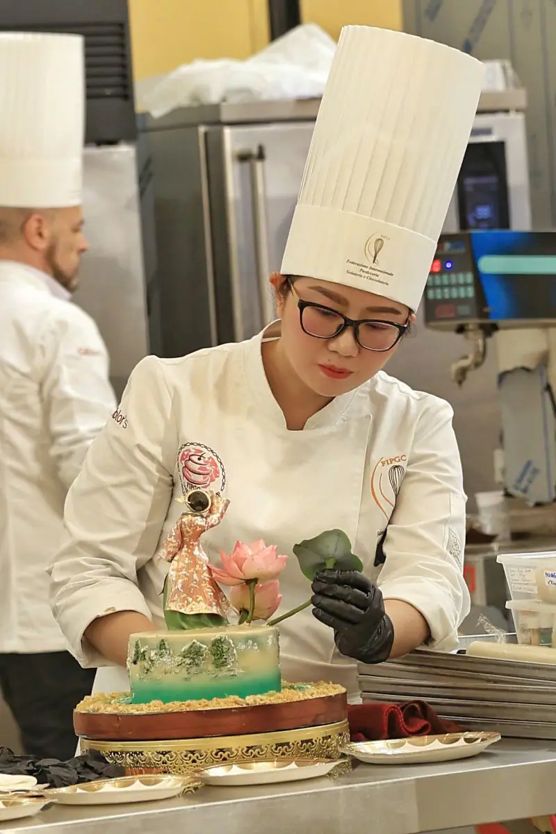 Phu nu hien dai vo dich banh the gioi 08