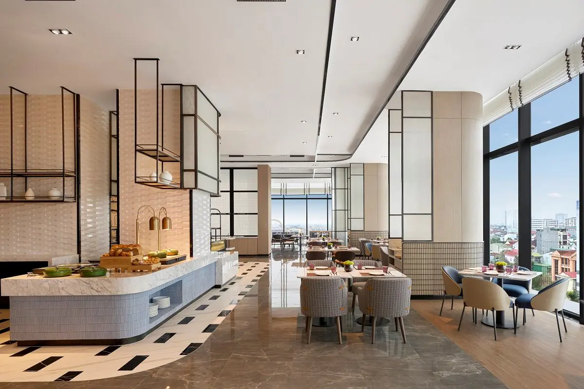 Phu nu hien dai SHERATON HOTELS RESORTS 05