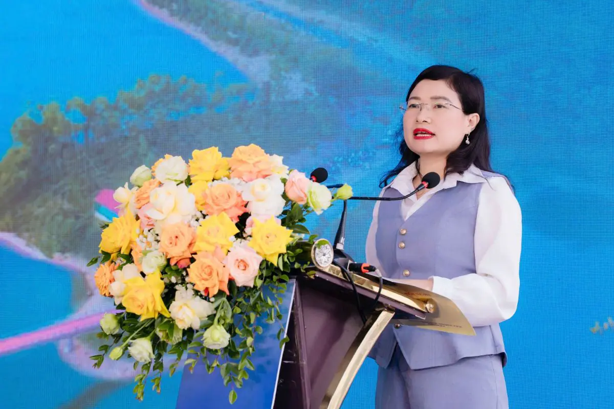 Phu nu hien dai Vingroup cap cuu ha tinh 04