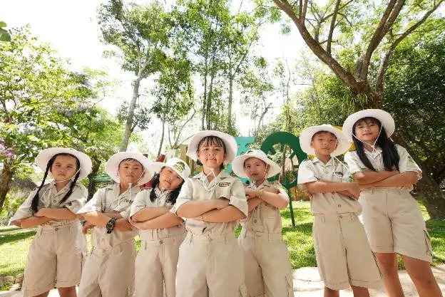 10 năm Vinpearl Safari Phú Quốc: Dấu ấn tiên phong của safari bán hoang dã đầu tiên tại Việt Nam 26 Phu nu hien dai Vinpearl Safari Phu Quoc 13