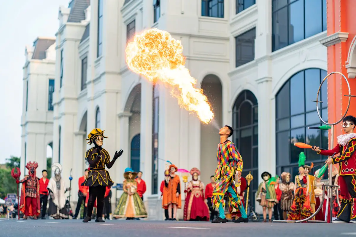 Bắc đảo Phú Quốc mùa đẹp nhất năm đánh thức mọi giác quan du khách 15 Phu nu hien dai Vinpearl phu quoc 03