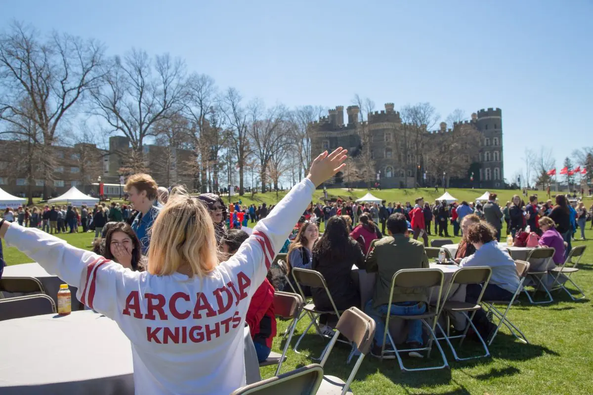 Phu nu hien dai dai hoc arcadia 04