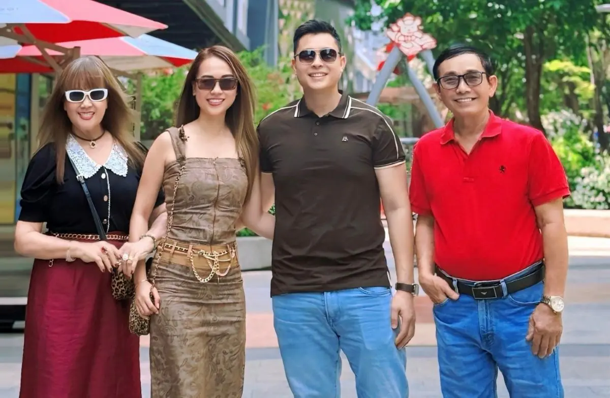 Ca sĩ Lina Nguyễn về thăm quê hương sau những ngày định cư Mỹ