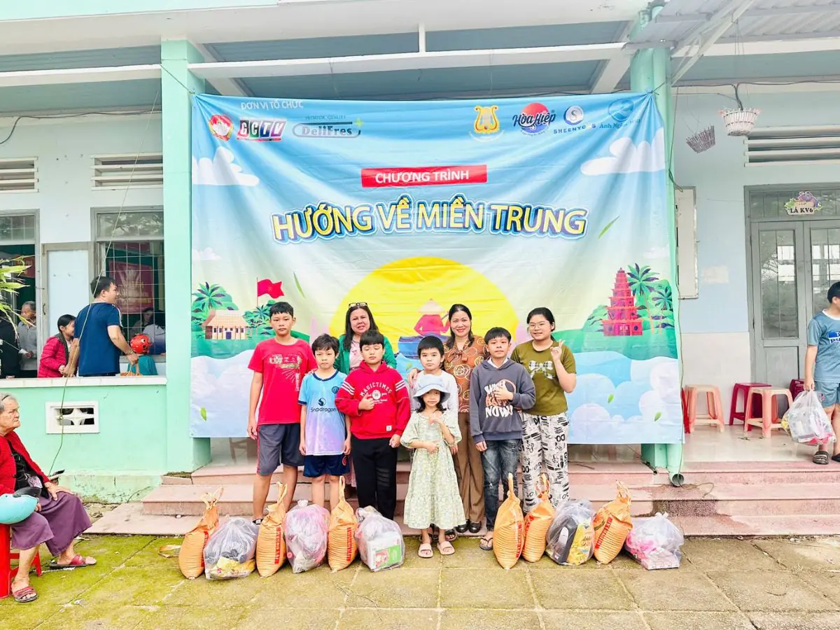 Phu nu hien dai thien nguyen thien tam 07