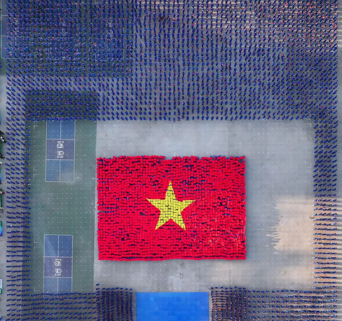 60.000 học sinh lập kỷ lục kép Việt Nam và thế giới với màn đồng diễn võ nhạc Vovinam ấn tượng 7 Phu nu viet khoi nghiep nestle dong dien vovinam 02