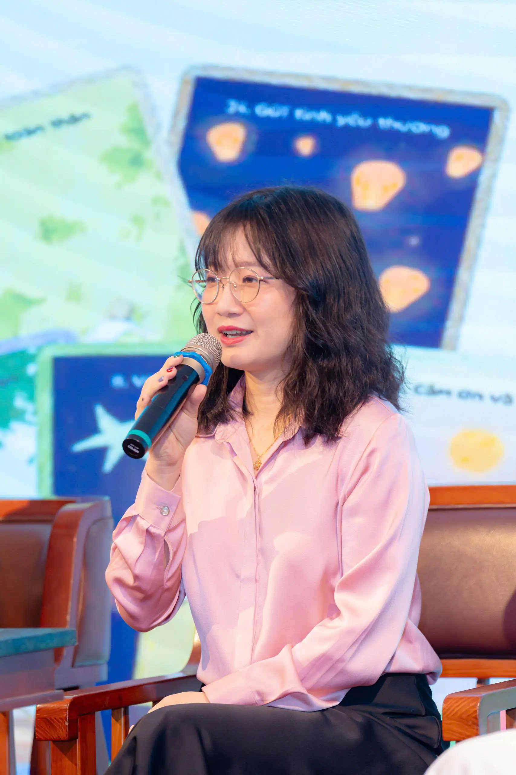 Thái Hà Books và Forest Link ra mắt Bộ thẻ “Về nhà với nhau” và Sổ nhật ký chánh niệm “Ngồi chơi với chính mình” 4 Phu Nu hien Dai Bo the Ve nha voi nhau 6