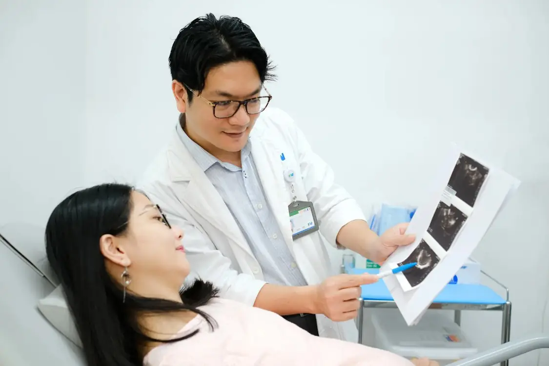 Phu nu hien dai FV bao hiem y te 03