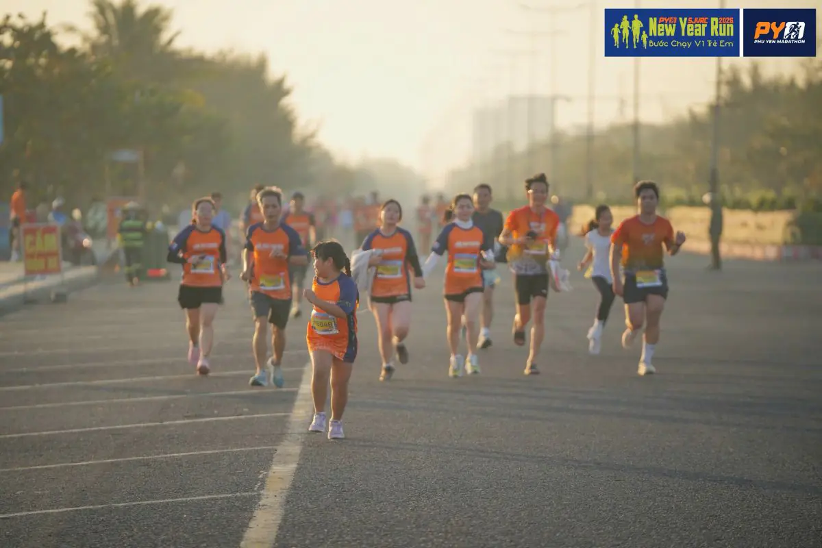 Phu nu hien dai MARATHON new year run 10